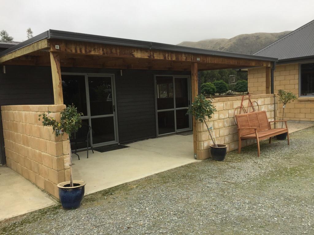 Good Life Apartment Kurow Екстериор снимка